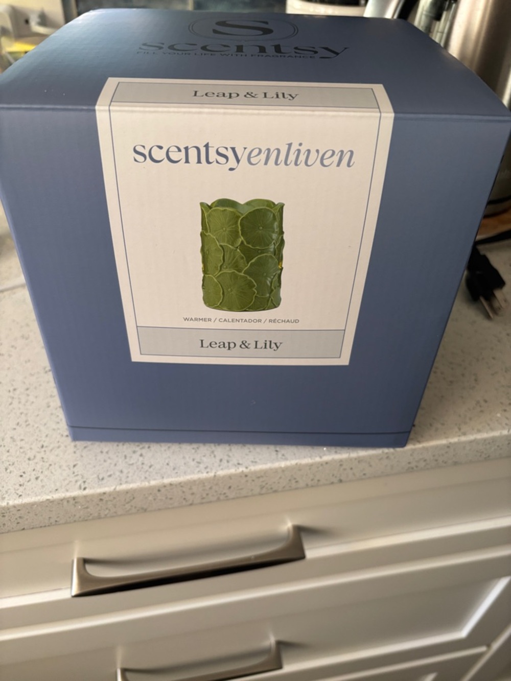 Scentsy Leap & Lily Warmer in Lime Green